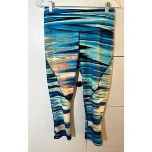 C&C California Blue Tropical Abstract Stripes Print Cropped Leggings